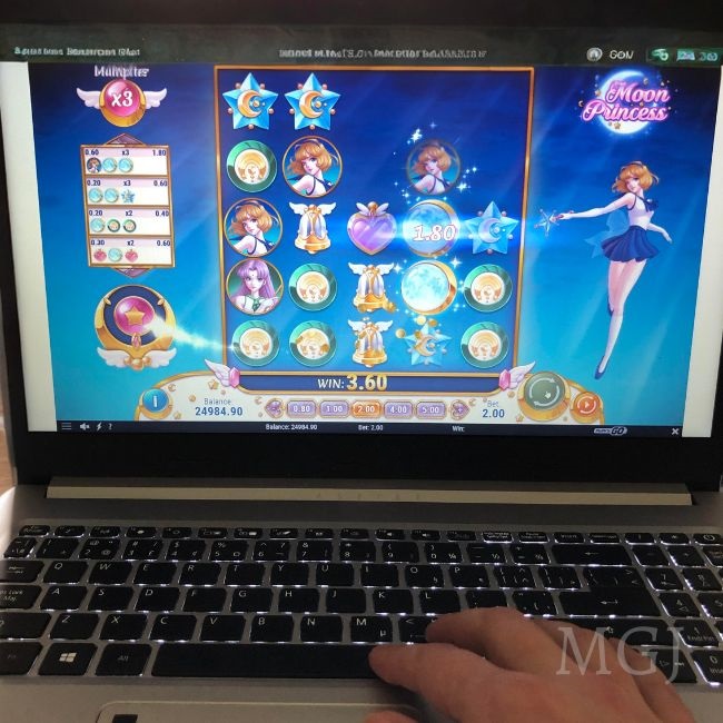 Play'n Go - Moon Princess Slot - Playing from my computer - Mia Morin - MGJ