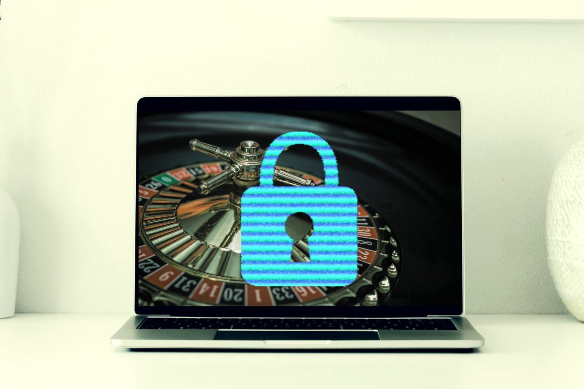 Laptop Security - Online Casino - MGJ