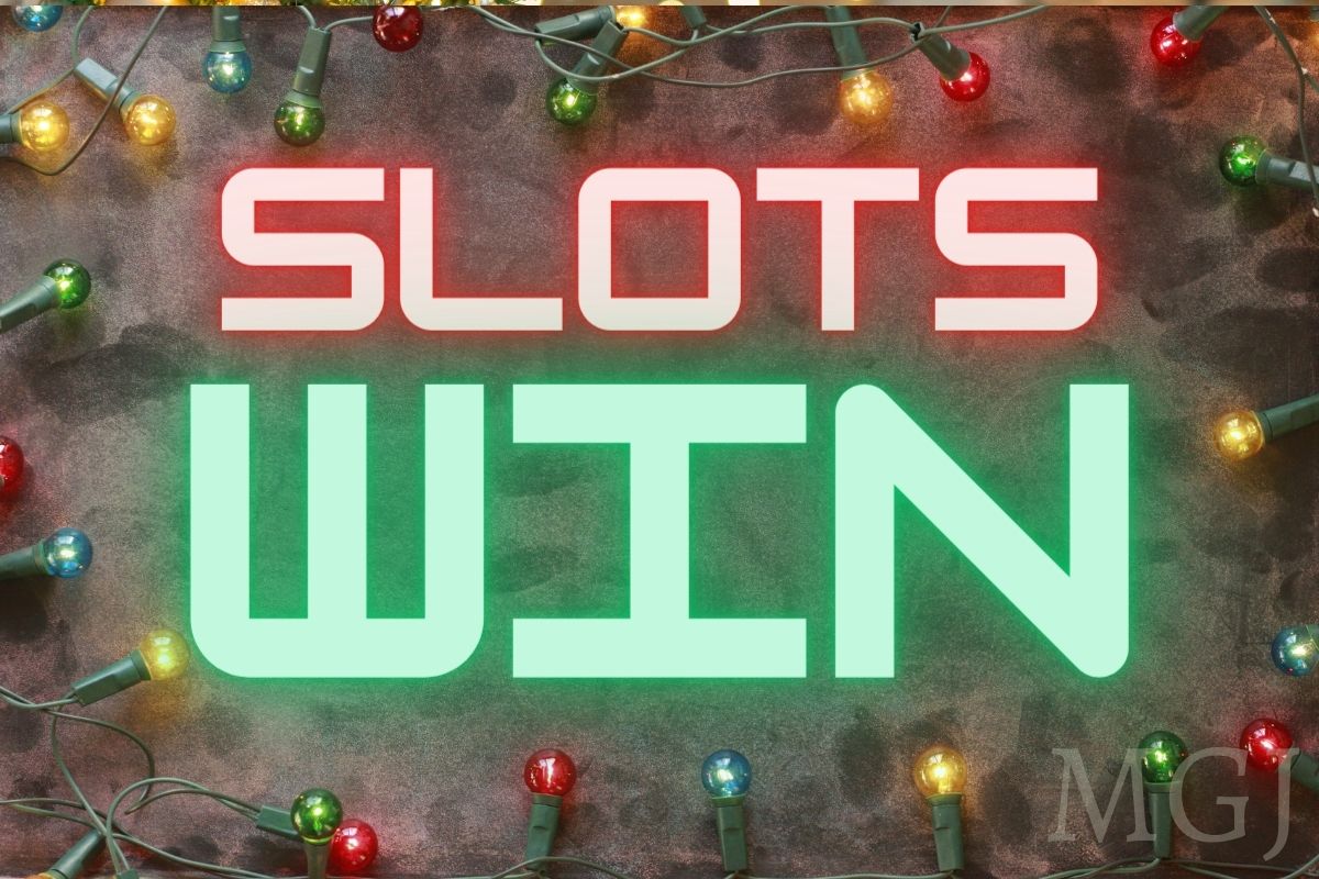 Best Time to Play Online Slots - Slots Win Surrounded by Christmas Lights - MGJ