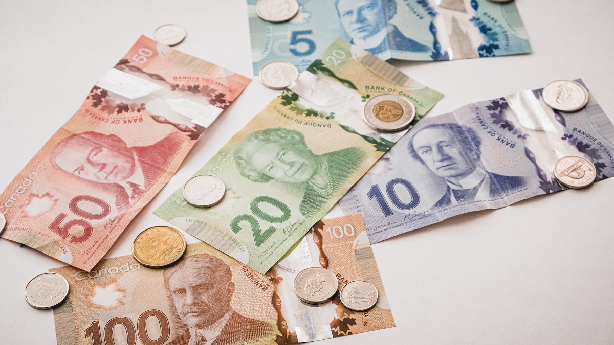 Canadian money - casino bankroll - Photo by PiggyBank on Unsplash - MGJ